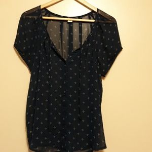 Beautiful sheer shirt💚5/$25💚